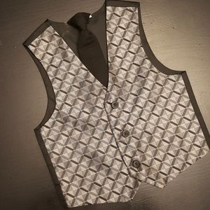 Boys Dress Vest & Tie (3T)